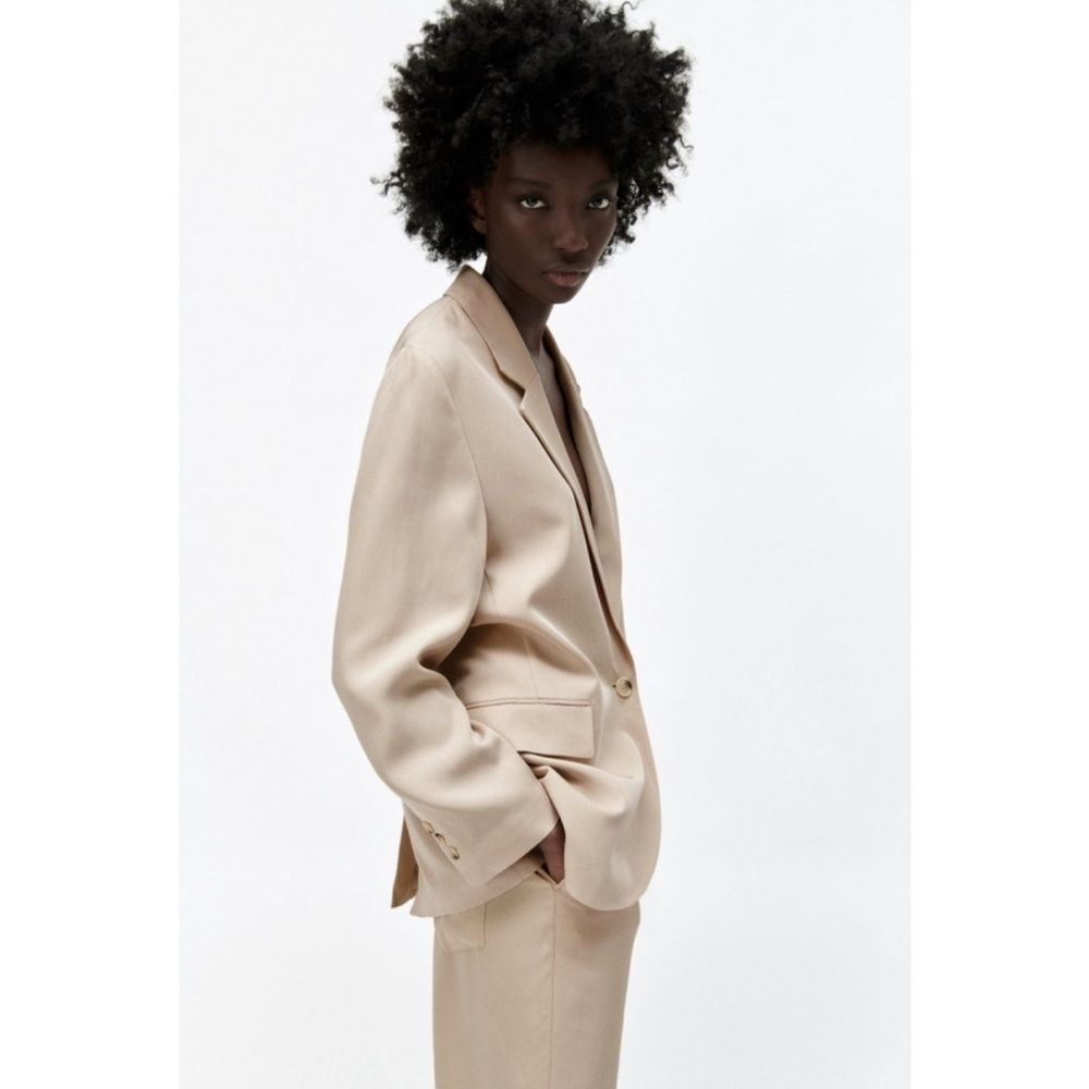ZARA NEW Women's Size Beige One-Buttoned Long Sleeve Oversized Blazer Jacket Tan - Picture 3 of 15